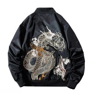 Women’s Drangon Embroidered Bomber Jacket Quilted size Sm NEW with tags